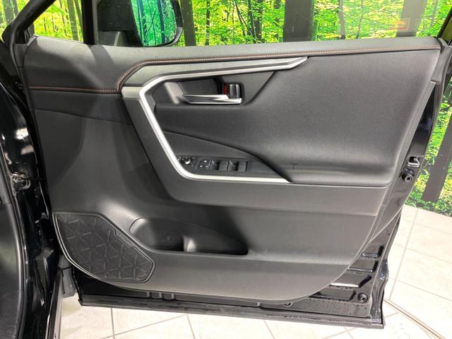 ＲＡＶ４ アドベンチャー　４ＷＤ　純正９型ＤＡ　全周囲カメラ　ＴＲＤガーニッシュ（ＬＥＤ付）　寒冷地仕様　衝突軽減　レーダークルーズ　置くだけ充電　禁煙車　合皮シート　パワーシート　ドラレコ　ルーフレール　純正１９インチＡＷ（46枚目）
