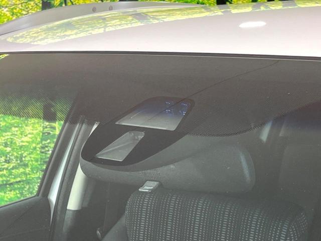 ヴェゼル ハイブリッドＸ・Ｌパッケージ　４ＷＤ　純正ナビ　バックカメラ　寒冷地仕様　衝突軽減　シートヒーター　ＥＴＣ　クルーズコントロール　スマートキー　ＬＥＤヘッド　オートライト　オートエアコン　純正１７インチＡＷ　ルーフレール（6枚目）