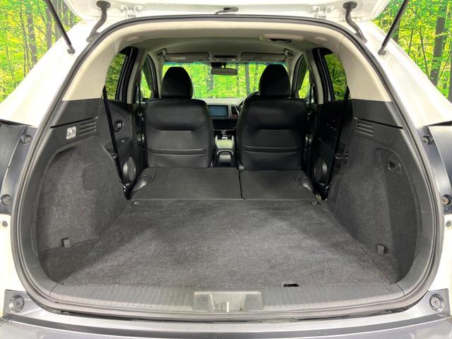 ヴェゼル ハイブリッドＸ・Ｌパッケージ　４ＷＤ　純正ナビ　バックカメラ　寒冷地仕様　衝突軽減　シートヒーター　ＥＴＣ　クルーズコントロール　スマートキー　ＬＥＤヘッド　オートライト　オートエアコン　純正１７インチＡＷ　ルーフレール（11枚目）