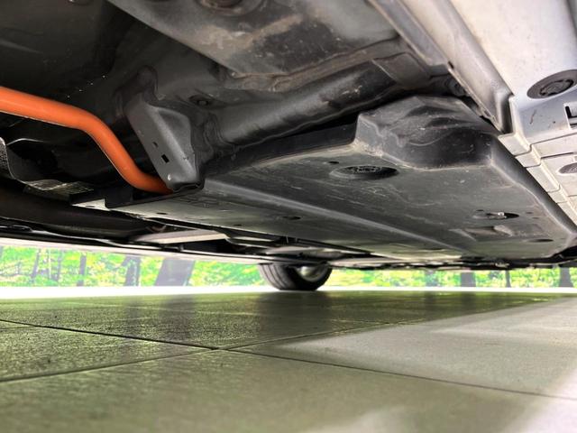 カローラツーリング ハイブリッド　ダブルバイビー　４ＷＤ　純正ディスプレイ　バックカメラ　寒冷地仕様　衝突軽減　１００Ｖ電源　レーダークルーズ　禁煙車　ハーフレザーシート　コーナーセンサー　ＥＴＣ　ＬＥＤヘッド・フォグライト　革巻きステアリング（23枚目）