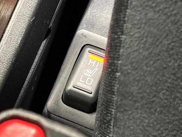 デリカＤ：５ シャモニー　両側電動ドア　純正ナビ　バックカメラ　寒冷地仕様　禁煙車　シートヒーター　パワーシート　ドラレコ　ＨＩＤヘッド　ＥＴＣ　オートライト　オートエアコン　純正１８インチＡＷ　リアエアコン　スマートキー（7枚目）