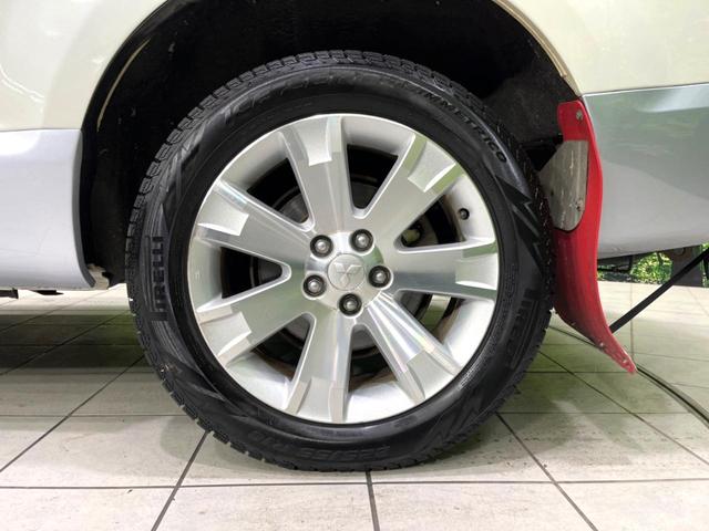 デリカＤ：５ シャモニー　両側電動ドア　純正ナビ　バックカメラ　寒冷地仕様　禁煙車　シートヒーター　パワーシート　ドラレコ　ＨＩＤヘッド　ＥＴＣ　オートライト　オートエアコン　純正１８インチＡＷ　リアエアコン　スマートキー（30枚目）