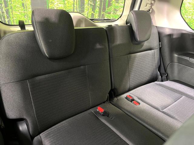 セレナ ハイウェイスターＶ　４ＷＤ　１２．３型ナビ　ハンズフリー両側電動ドア　全周囲カメラ　寒冷地仕様　衝突軽減　プロパイロット　レーダークルーズ　禁煙車　コーナーセンサー　スマートキー　ＬＥＤヘッド　ＥＴＣ　オートハイビーム（11枚目）