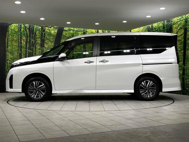 セレナ ハイウェイスターＶ　４ＷＤ　１２．３型ナビ　ハンズフリー両側電動ドア　全周囲カメラ　寒冷地仕様　衝突軽減　プロパイロット　レーダークルーズ　禁煙車　コーナーセンサー　スマートキー　ＬＥＤヘッド　ＥＴＣ　オートハイビーム（33枚目）