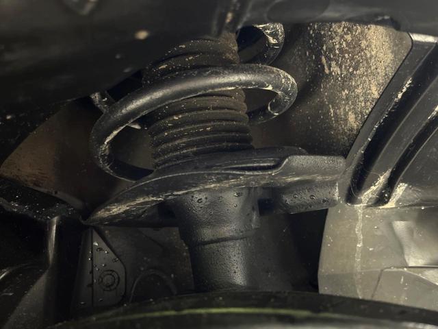 セレナ ライダー　ブラックライン　４ＷＤ　純正ナビ　後席モニター　バックカメラ　両側電動ドア　禁煙車　ＨＩＤヘッド　ＥＴＣ　クルコン　寒冷地仕様　スマートキー　オートライト　オートエアコン　リアエアコン　Ｂｌｕｅｔｏｏｔｈ（21枚目）