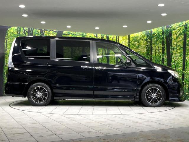 セレナ ライダー　ブラックライン　４ＷＤ　純正ナビ　後席モニター　バックカメラ　両側電動ドア　禁煙車　ＨＩＤヘッド　ＥＴＣ　クルコン　寒冷地仕様　スマートキー　オートライト　オートエアコン　リアエアコン　Ｂｌｕｅｔｏｏｔｈ（25枚目）