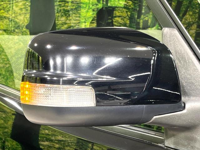 セレナ ライダー　ブラックライン　４ＷＤ　純正ナビ　後席モニター　バックカメラ　両側電動ドア　禁煙車　ＨＩＤヘッド　ＥＴＣ　クルコン　寒冷地仕様　スマートキー　オートライト　オートエアコン　リアエアコン　Ｂｌｕｅｔｏｏｔｈ（28枚目）