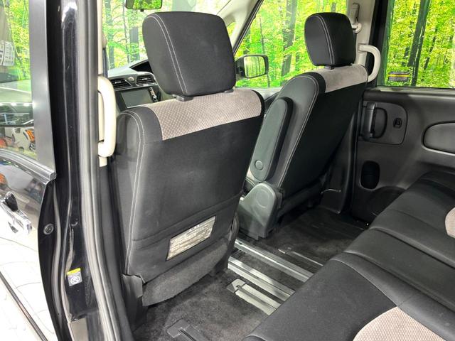 セレナ ライダー　ブラックライン　４ＷＤ　純正ナビ　後席モニター　バックカメラ　両側電動ドア　禁煙車　ＨＩＤヘッド　ＥＴＣ　クルコン　寒冷地仕様　スマートキー　オートライト　オートエアコン　リアエアコン　Ｂｌｕｅｔｏｏｔｈ（37枚目）