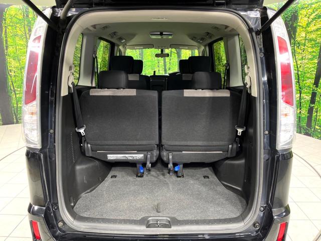 セレナ ライダー　ブラックライン　４ＷＤ　純正ナビ　後席モニター　バックカメラ　両側電動ドア　禁煙車　ＨＩＤヘッド　ＥＴＣ　クルコン　寒冷地仕様　スマートキー　オートライト　オートエアコン　リアエアコン　Ｂｌｕｅｔｏｏｔｈ（38枚目）