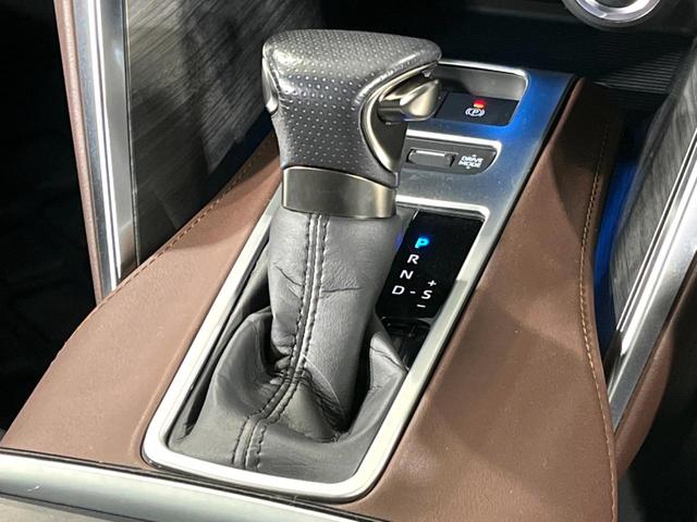 ハリアーハイブリッド Z レザーパッケージ 4WD GRエアロ 純正12型ナビ 全周囲カメラ JBLサウンド レザーシート デジタルインナーミラー 前席シートヒーター&エアコン パワーシート 衝突軽減 レーダークルーズ 禁煙車 電動リアゲート(21枚目)