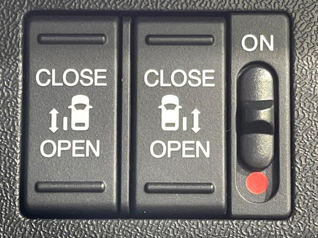 ステップワゴンスパーダ スパーダ ホンダセンシング 4WD 純正9型ナビ 両側電動ドア バックカメラ 衝突軽減 レーダークルーズ 禁煙車 LEDヘッド・フォグ ダブルエアコン ステアリングスイッチ フルセグ ETC パドルシフト 純正17インチAW(5枚目)