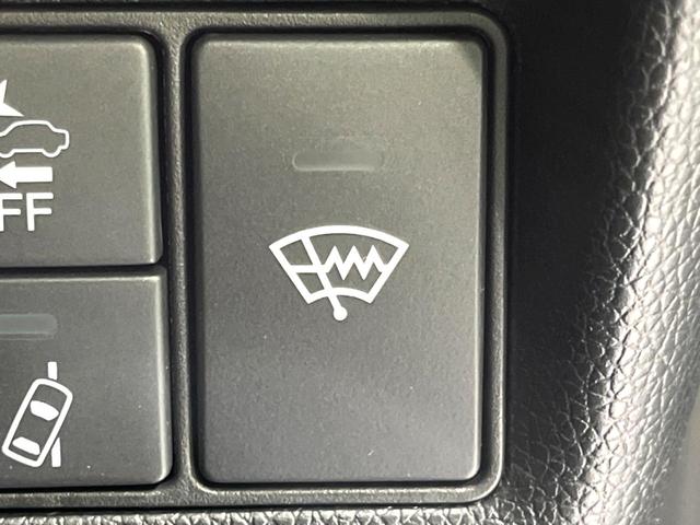 ステップワゴンスパーダ スパーダ ホンダセンシング 4WD 純正9型ナビ 両側電動ドア バックカメラ 衝突軽減 レーダークルーズ 禁煙車 LEDヘッド・フォグ ダブルエアコン ステアリングスイッチ フルセグ ETC パドルシフト 純正17インチAW(6枚目)