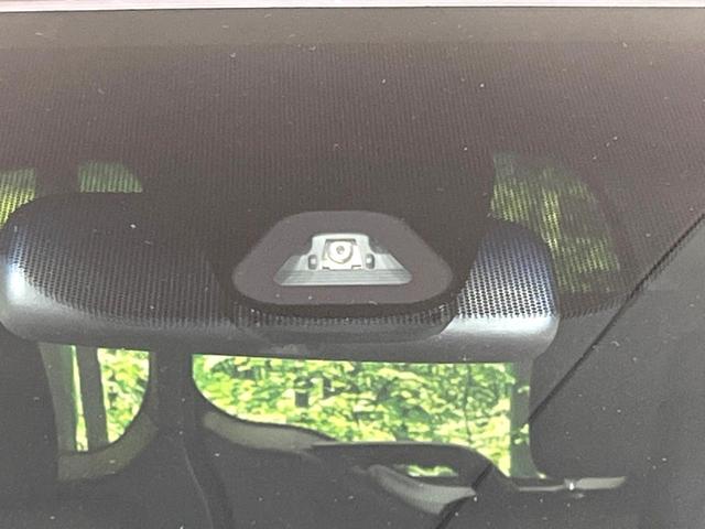 ステップワゴンスパーダ スパーダ ホンダセンシング 4WD 純正9型ナビ 両側電動ドア バックカメラ 衝突軽減 レーダークルーズ 禁煙車 LEDヘッド・フォグ ダブルエアコン ステアリングスイッチ フルセグ ETC パドルシフト 純正17インチAW(7枚目)