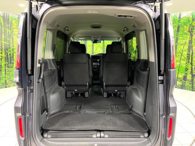 ステップワゴンスパーダ スパーダ ホンダセンシング 4WD 純正9型ナビ 両側電動ドア バックカメラ 衝突軽減 レーダークルーズ 禁煙車 LEDヘッド・フォグ ダブルエアコン ステアリングスイッチ フルセグ ETC パドルシフト 純正17インチAW(11枚目)