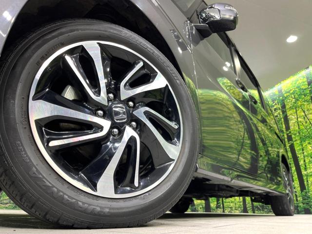 ステップワゴンスパーダ スパーダ ホンダセンシング 4WD 純正9型ナビ 両側電動ドア バックカメラ 衝突軽減 レーダークルーズ 禁煙車 LEDヘッド・フォグ ダブルエアコン ステアリングスイッチ フルセグ ETC パドルシフト 純正17インチAW(14枚目)