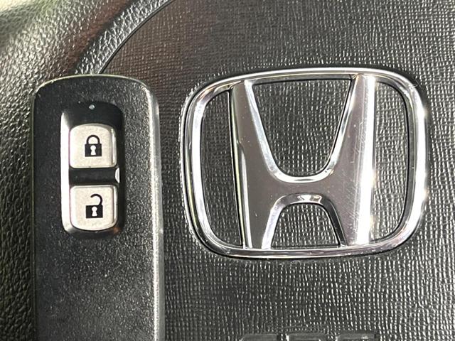 Ｎ－ＷＧＮカスタム Ｇ　４ＷＤ　禁煙車　スマートキー　ＨＩＤヘッド　フォグ　ＥＴＣ　ステアリングスイッチ　オートライト　オートエアコン　横滑り防止装置　純正１４インチＡＷ　ＵＳＢ　革巻きステアリング　盗難防止システム（7枚目）