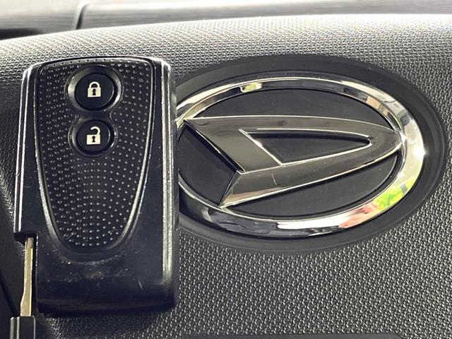 ムーヴ Xリミテッド 4WD 純正ナビ バックカメラ 禁煙車 スマートキー シートリフター オートエアコン 電動格納ミラー 純正14インチアルミ CD 地デジ プライバシーガラス 盗難防止システム(8枚目)