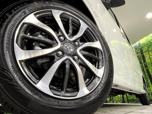 Ｎ－ＢＯＸカスタム ベースグレード　４ＷＤ　届出済未使用車　電動ドア　シートヒーター　レーダークルーズ　衝突軽減　オートブレーキホールド　ＬＥＤライト　純正１４インチＡＷ　リアヒーターダクト　ロールサンシェード　アームレスト　ＵＳＢ（14枚目）