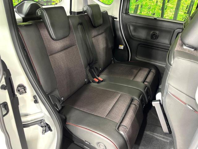 スペーシアカスタム ハイブリッドＸＳ　４ＷＤ　届出済未使用車　両側電動ドア　ステアリングヒーター　シートヒーター　レーダークルーズ　衝突軽減　ＬＥＤライト・フォグ　合皮シート　サーキュレーター　後席アームレスト　純正１５インチＡＷ　ＵＳＢ（10枚目）