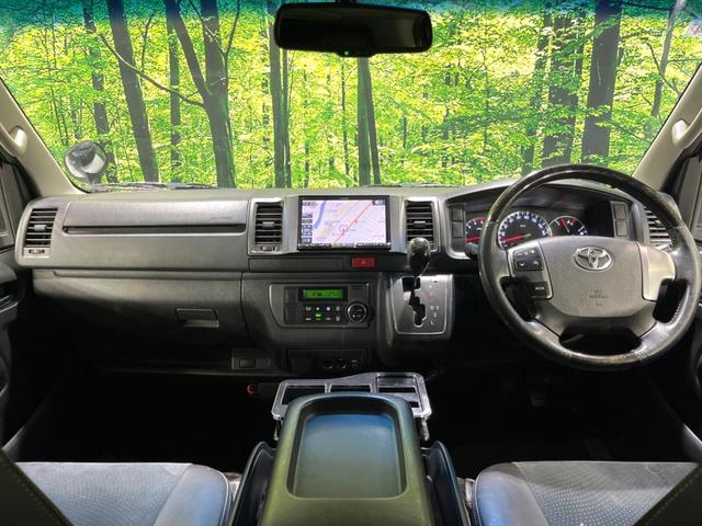 ハイエースバン スーパーGL ダークプライム 4WD ターボ SDナビ ベットキッド バックカメラ ハーフレザーシート スマートキー LEDヘッド ビルトインETC オートライト オートエアコン リアエアコン Bluetooth(3枚目)