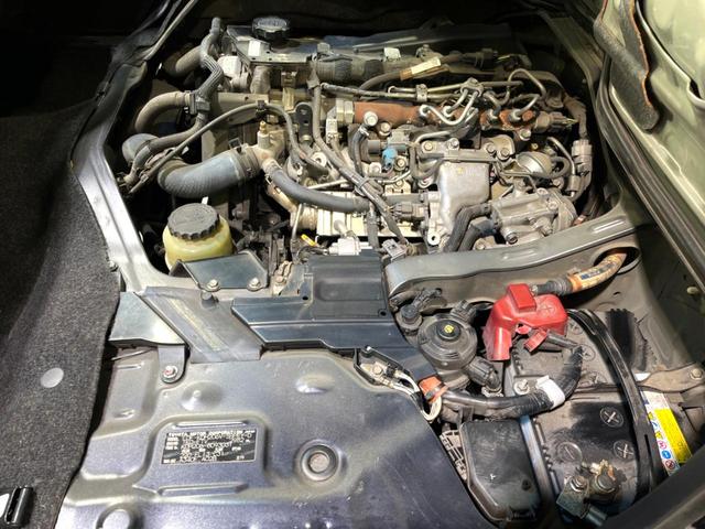 ハイエースバン スーパーGL ダークプライム 4WD ターボ SDナビ ベットキッド バックカメラ ハーフレザーシート スマートキー LEDヘッド ビルトインETC オートライト オートエアコン リアエアコン Bluetooth(19枚目)