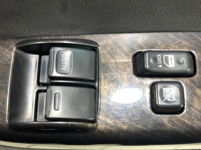 ハイエースバン スーパーGL ダークプライム 4WD ターボ SDナビ ベットキッド バックカメラ ハーフレザーシート スマートキー LEDヘッド ビルトインETC オートライト オートエアコン リアエアコン Bluetooth(42枚目)