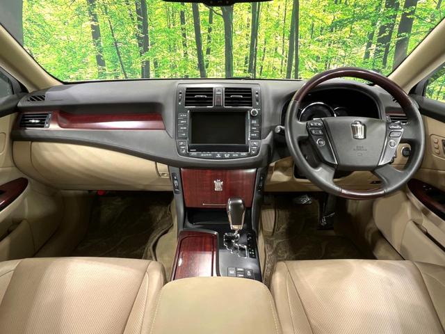 クラウン ロイヤルサルーンi-Four 4WD 純正ナビ バックカメラ 禁煙車 本革シート 全席パワーシート 前席シートエアコン スマートキー HID ETC クルコン オートライト デュアルエアコン 純正17インチアルミ(3枚目)