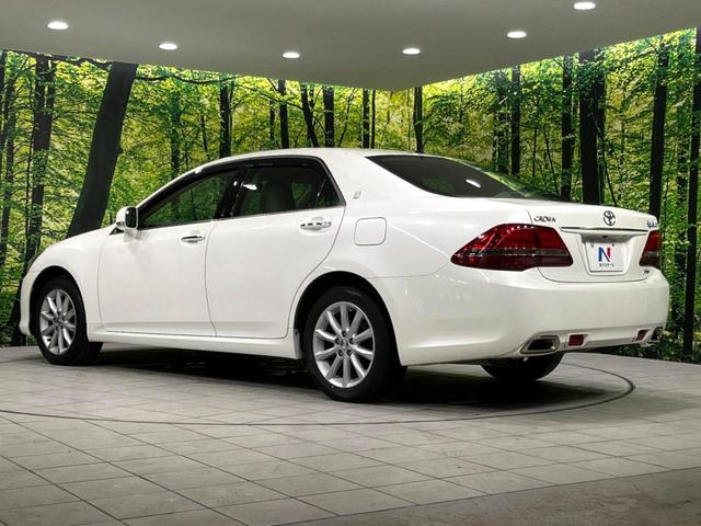 クラウン ロイヤルサルーンi-Four 4WD 純正ナビ バックカメラ 禁煙車 本革シート 全席パワーシート 前席シートエアコン スマートキー HID ETC クルコン オートライト デュアルエアコン 純正17インチアルミ(17枚目)