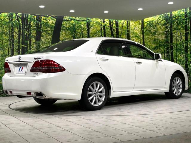 クラウン ロイヤルサルーンi-Four 4WD 純正ナビ バックカメラ 禁煙車 本革シート 全席パワーシート 前席シートエアコン スマートキー HID ETC クルコン オートライト デュアルエアコン 純正17インチアルミ(72枚目)