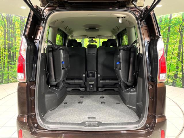 セレナ ハイウェイスター 4WD 両側電動ドア 後席モニター 全周囲カメラ パーキングアシスト 衝突軽減 禁煙車 ドラレコ コーナーセンサー スマートキー LEDヘッド&フォグ ETC クルコン 純正15インチAW(11枚目)