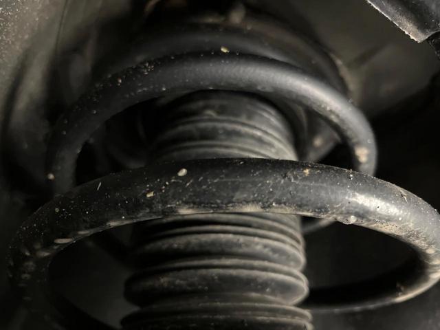 ハリアー プレミアム　メタル　アンド　レザーパッケージ　４ＷＤ　ムーンルーフ　ＭＯＤＥＬＩＳＴＡ　ＢＩＧーＸ　衝突軽減　寒冷地仕様　バックカメラ　禁煙車　電動リアゲート　レザーシート　前席シートエアコン＆ヒーター　ＬＥＤヘッド　レーダークルコン（19枚目）