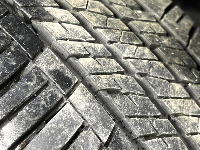 ハリアー プレミアム　メタル　アンド　レザーパッケージ　４ＷＤ　ムーンルーフ　ＭＯＤＥＬＩＳＴＡ　ＢＩＧーＸ　衝突軽減　寒冷地仕様　バックカメラ　禁煙車　電動リアゲート　レザーシート　前席シートエアコン＆ヒーター　ＬＥＤヘッド　レーダークルコン（21枚目）