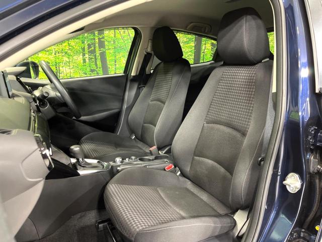 デミオ 15S 4WD 純正ナビ バックカメラ 寒冷地仕様 衝突軽減 禁煙車 前席シートヒーター ドラレコ コーナーセンサー スマートキー LEDヘッド BSM 車線逸脱 誤発進抑制 オートエアコン(42枚目)