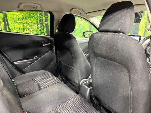 デミオ 15S 4WD 純正ナビ バックカメラ 寒冷地仕様 衝突軽減 禁煙車 前席シートヒーター ドラレコ コーナーセンサー スマートキー LEDヘッド BSM 車線逸脱 誤発進抑制 オートエアコン(46枚目)