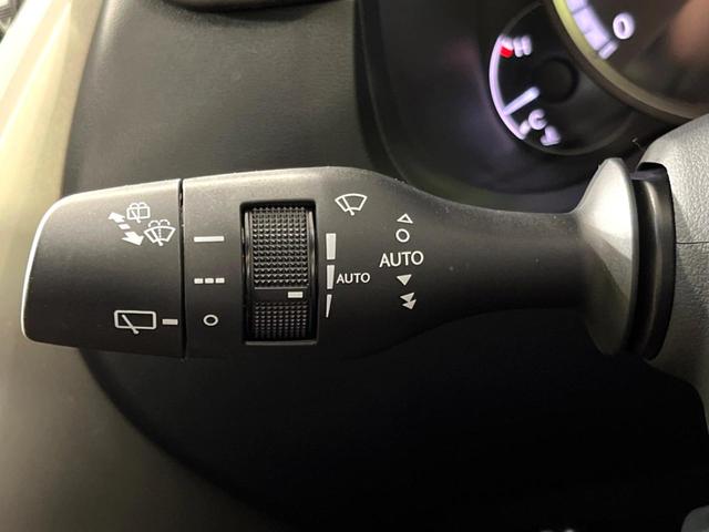 ＮＸ ＮＸ２００ｔ　Ｆスポーツ　４ＷＤ　ターボ　ムーンルーフ　サイドカメラ　バックカメラ　禁煙車　電動リアゲート　ステアリングヒーター　コーナーセンサー　レザーシート　シートエアコン＆ヒーター　ドラレコ　コーナーセンサー（41枚目）