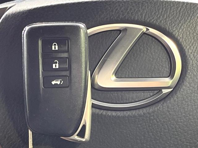 ＮＸ ＮＸ２００ｔ　Ｆスポーツ　４ＷＤ　ターボ　ムーンルーフ　サイドカメラ　バックカメラ　禁煙車　電動リアゲート　ステアリングヒーター　コーナーセンサー　レザーシート　シートエアコン＆ヒーター　ドラレコ　コーナーセンサー（43枚目）