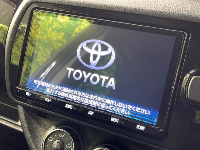 【純正ナビ】人気の純正ナビを装備。オーディオ機能も充実しており、Ｂｌｕｅｔｏｏｔｈ接続すればお持ちのスマホやＭＰ３プレイヤーの音楽を再生可能！毎日の運転がさらに楽しくなります！！