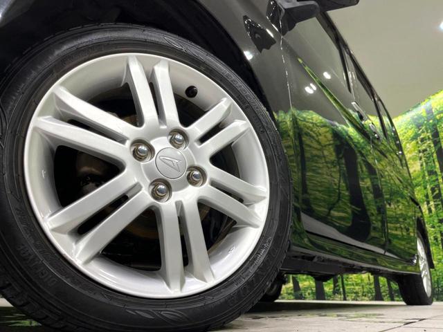 【純正１５インチアルミホイール】外観にマッチした純正アルミホイールを装着しております。各種社外アルミホイールや、スタッドレスタイヤも取扱いしております。是非ご相談ください♪