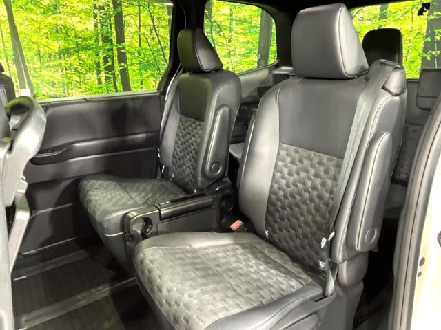 ヴォクシー ハイブリッドS-Z 4WD 純正10型ナビ モデリスタエアロ トヨタチームメイト 全周囲カメラ 寒冷地仕様 両側電動ドア BSM ステアリングヒーター ドラレコ 100V電源 シートヒーター 電動リアゲート 衝突軽減(62枚目)