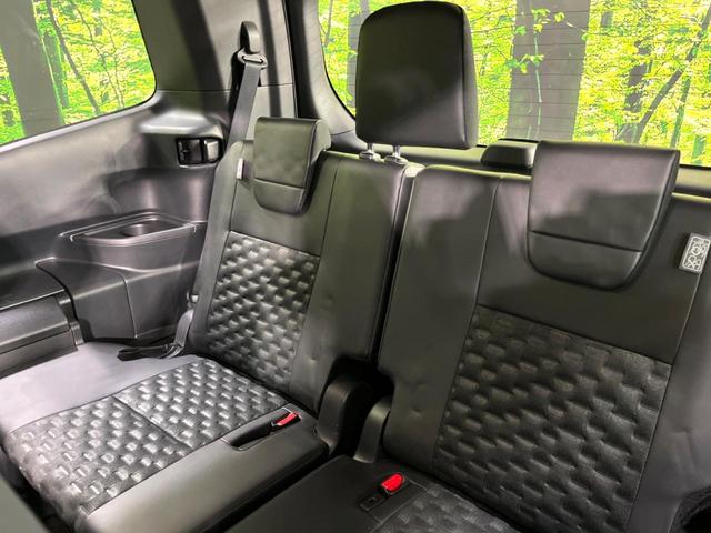 ヴォクシー ハイブリッドS-Z 4WD 純正10型ナビ モデリスタエアロ トヨタチームメイト 全周囲カメラ 寒冷地仕様 両側電動ドア BSM ステアリングヒーター ドラレコ 100V電源 シートヒーター 電動リアゲート 衝突軽減(63枚目)