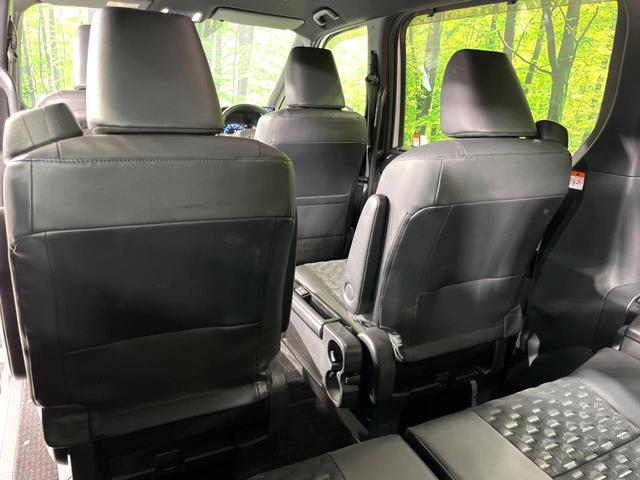 ヴォクシー ハイブリッドS-Z 4WD 純正10型ナビ モデリスタエアロ トヨタチームメイト 全周囲カメラ 寒冷地仕様 両側電動ドア BSM ステアリングヒーター ドラレコ 100V電源 シートヒーター 電動リアゲート 衝突軽減(69枚目)