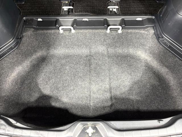 ヴォクシー ハイブリッドS-Z 4WD 純正10型ナビ モデリスタエアロ トヨタチームメイト 全周囲カメラ 寒冷地仕様 両側電動ドア BSM ステアリングヒーター ドラレコ 100V電源 シートヒーター 電動リアゲート 衝突軽減(71枚目)