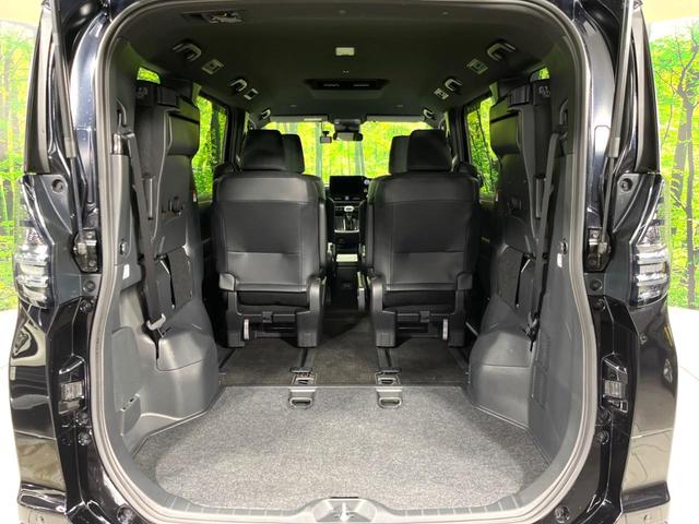 ヴォクシー ハイブリッドＳ－Ｇ　４ＷＤ　純正ＤＡ　両側電動ドア　バックカメラ　寒冷地仕様　ＪＢＬサウンド　衝突軽減　レーダークルーズ　禁煙車　ドラレコ　コーナーセンサー　ＬＥＤヘッド　ＥＴＣ　純正１６インチＡＷ　リアオートエアコン（12枚目）