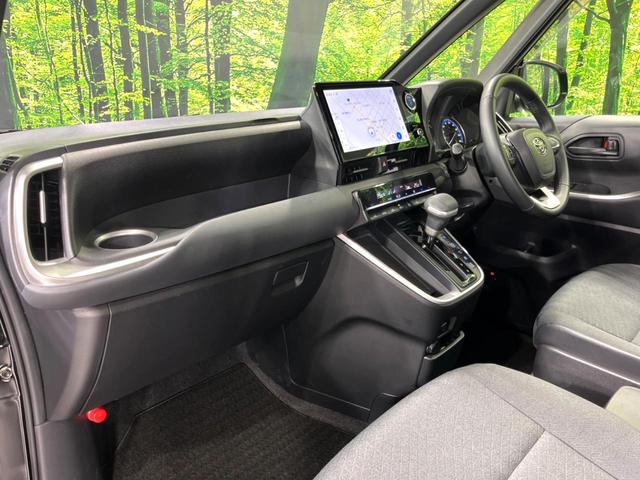 ヴォクシー ハイブリッドＳ－Ｇ　４ＷＤ　純正ＤＡ　両側電動ドア　バックカメラ　寒冷地仕様　ＪＢＬサウンド　衝突軽減　レーダークルーズ　禁煙車　ドラレコ　コーナーセンサー　ＬＥＤヘッド　ＥＴＣ　純正１６インチＡＷ　リアオートエアコン（40枚目）