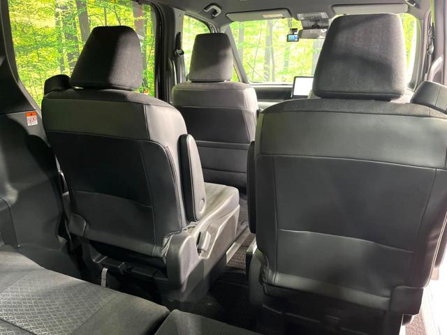 ヴォクシー ハイブリッドＳ－Ｇ　４ＷＤ　純正ＤＡ　両側電動ドア　バックカメラ　寒冷地仕様　ＪＢＬサウンド　衝突軽減　レーダークルーズ　禁煙車　ドラレコ　コーナーセンサー　ＬＥＤヘッド　ＥＴＣ　純正１６インチＡＷ　リアオートエアコン（48枚目）