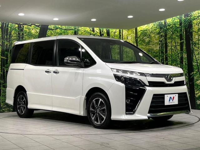 ヴォクシー ＺＳ　煌　４ＷＤ　純正ＳＤナビ　両側電動ドア　バックカメラ　寒冷地仕様　衝突軽減　禁煙車　ドラレコ　ＬＥＤヘッド　ＥＴＣ　クルコン　オートハイビーム　車線逸脱警報　リアオートエアコン　ステアリングスイッチ（18枚目）