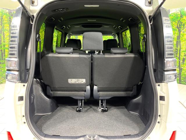 ヴォクシー ＺＳ　煌　４ＷＤ　純正ＳＤナビ　両側電動ドア　バックカメラ　寒冷地仕様　衝突軽減　禁煙車　ドラレコ　ＬＥＤヘッド　ＥＴＣ　クルコン　オートハイビーム　車線逸脱警報　リアオートエアコン　ステアリングスイッチ（52枚目）