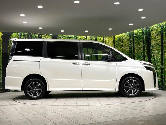 ヴォクシー ＺＳ　煌　４ＷＤ　純正ＳＤナビ　両側電動ドア　バックカメラ　寒冷地仕様　衝突軽減　禁煙車　ドラレコ　ＬＥＤヘッド　ＥＴＣ　クルコン　オートハイビーム　車線逸脱警報　リアオートエアコン　ステアリングスイッチ（60枚目）