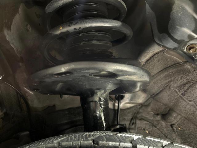 エスクァイア Gi 4WD 純正ナビ 寒冷地仕様 両側電動ドア 禁煙車 バックカメラ ETC クルコン LEDオートライト オートハイビーム シートヒーター 純正15インチAW スマートキー Bluetooth接続(22枚目)