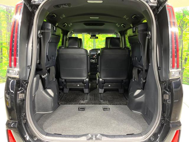 ノア Ｓｉ　ダブルバイビーＩＩＩ　４ＷＤ　ＳＤナビ　バックカメラ　両側電動ドア　寒冷地仕様　衝突軽減　禁煙車　コーナーセンサー　ＬＥＤヘッド　クルコン　ダブルエアコン　フルセグ　純正１６インチＡＷ　オートハイビーム　車線逸脱警報（12枚目）